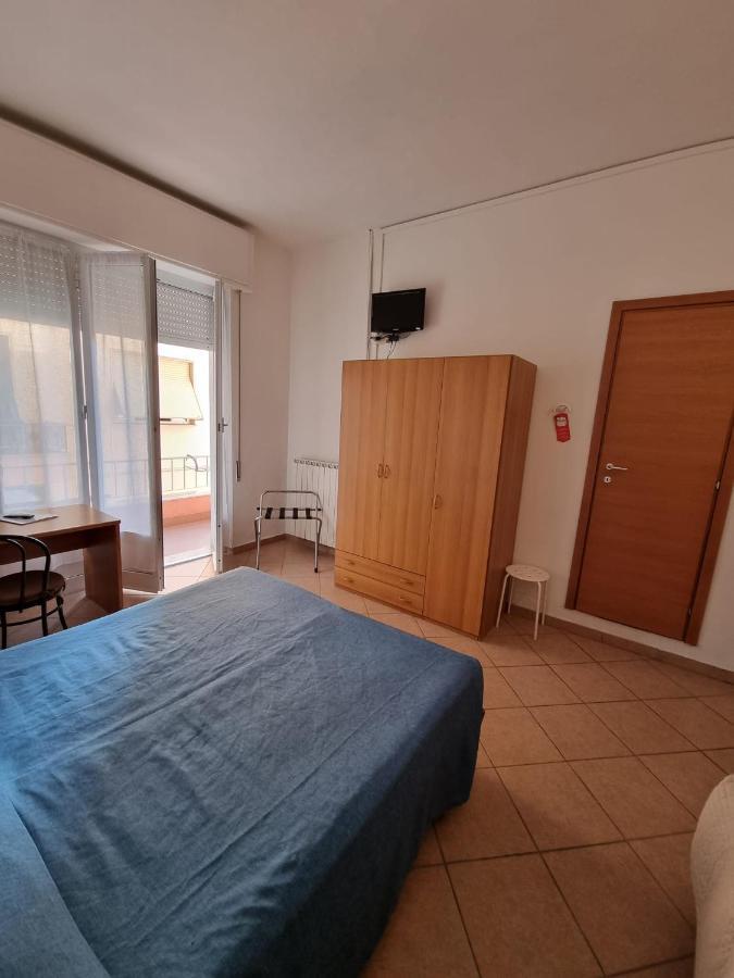Hotel Riz Finale Ligure Exterior photo